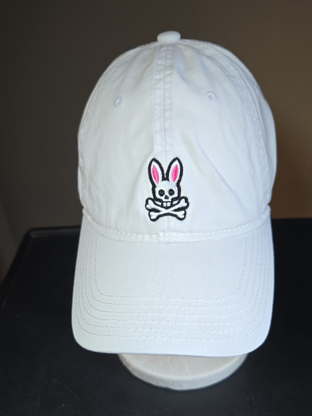 PSYCHO BUNNY MEN'S WHITE EMBROIDERED BASEBALL CAP